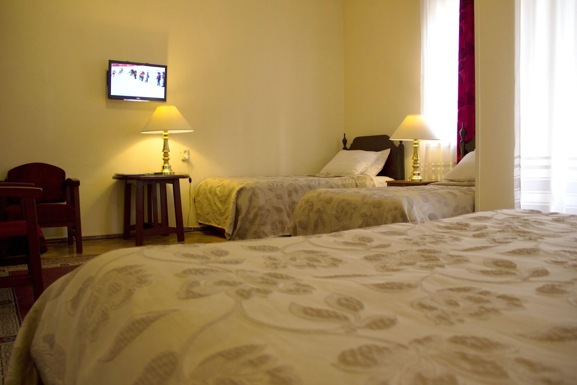Iliani Hotel Tbilisi Buitenkant foto