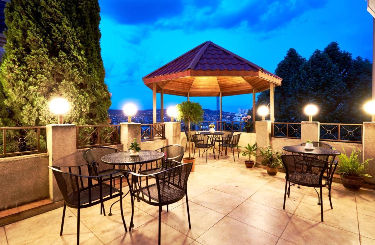 Iliani Hotel Tbilisi Buitenkant foto