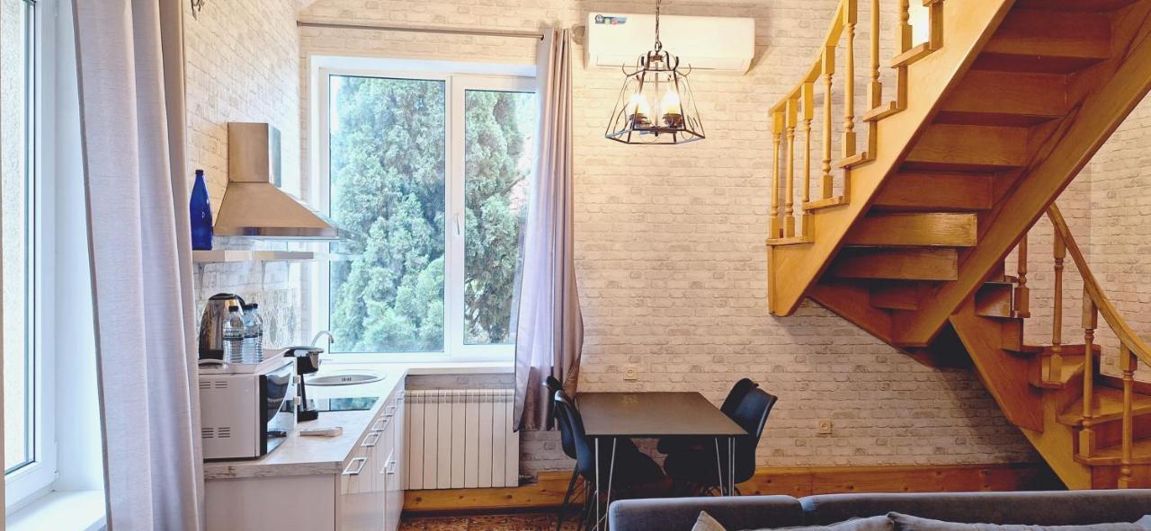 Iliani Hotel Tbilisi Buitenkant foto
