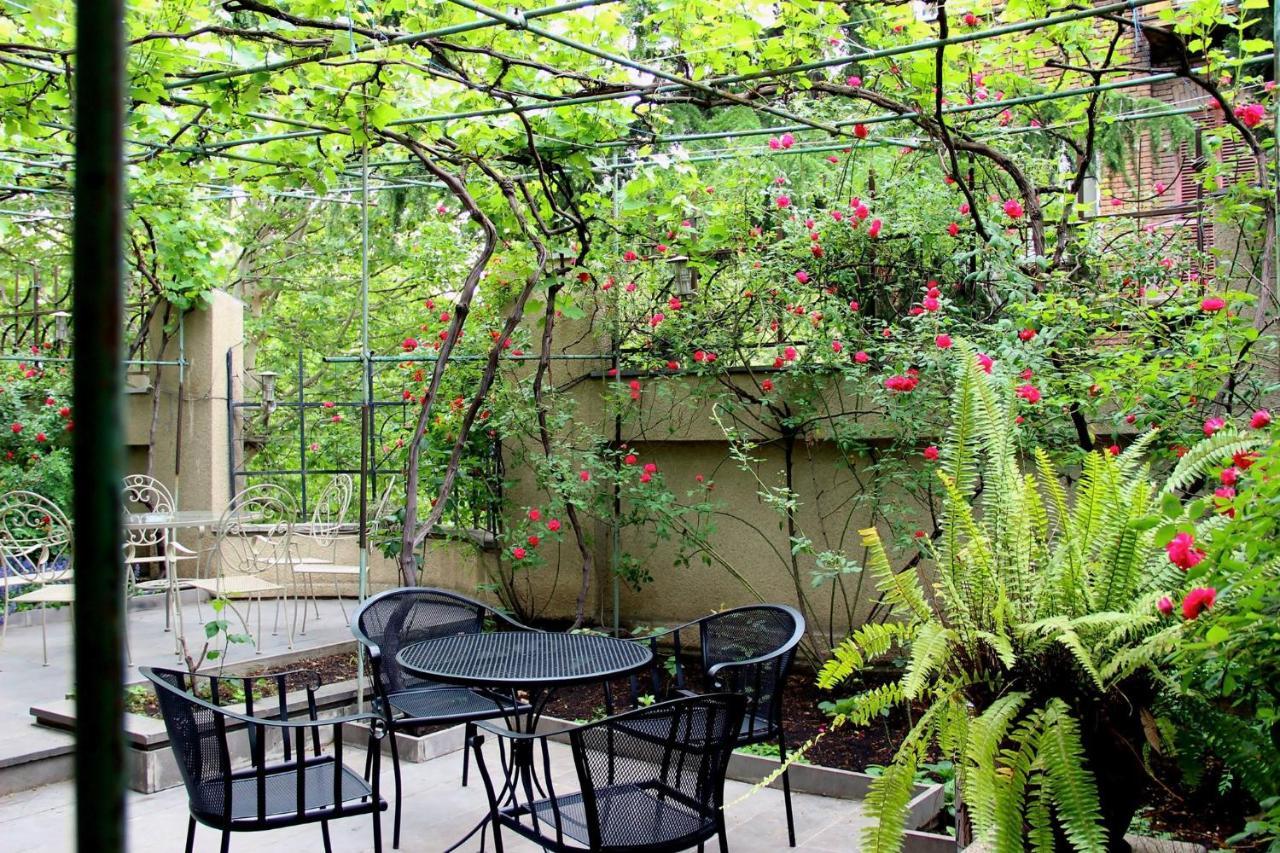 Iliani Hotel Tbilisi Buitenkant foto