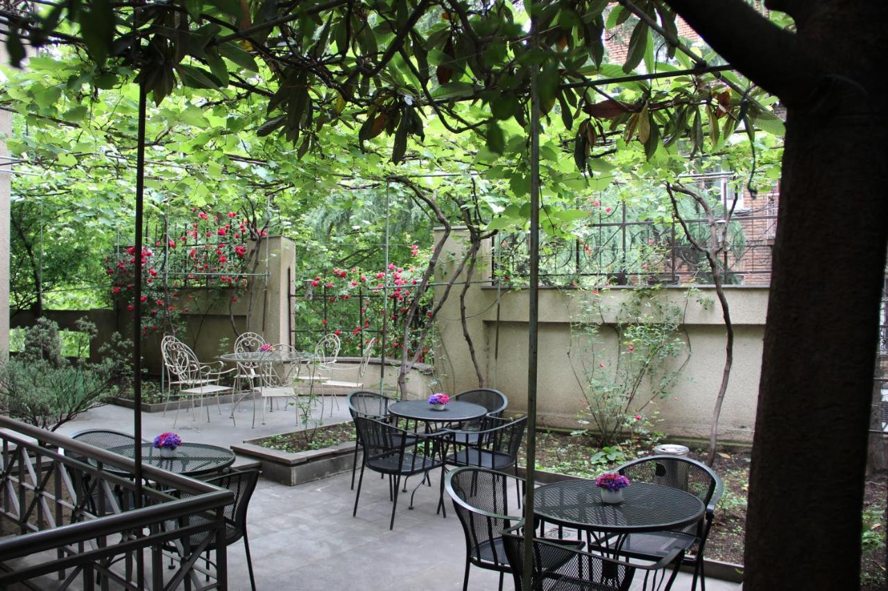 Iliani Hotel Tbilisi Buitenkant foto