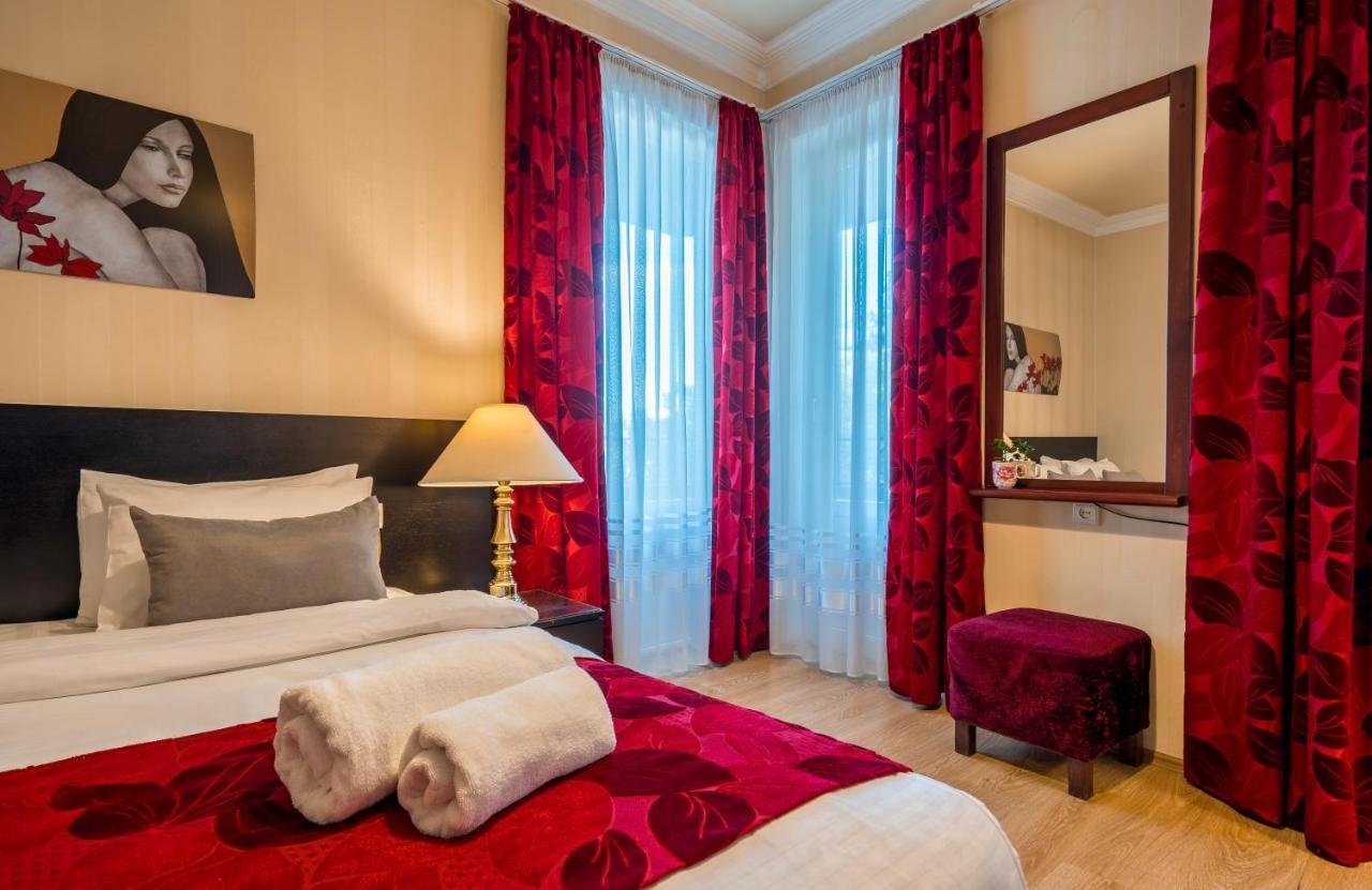 Iliani Hotel Tbilisi Buitenkant foto