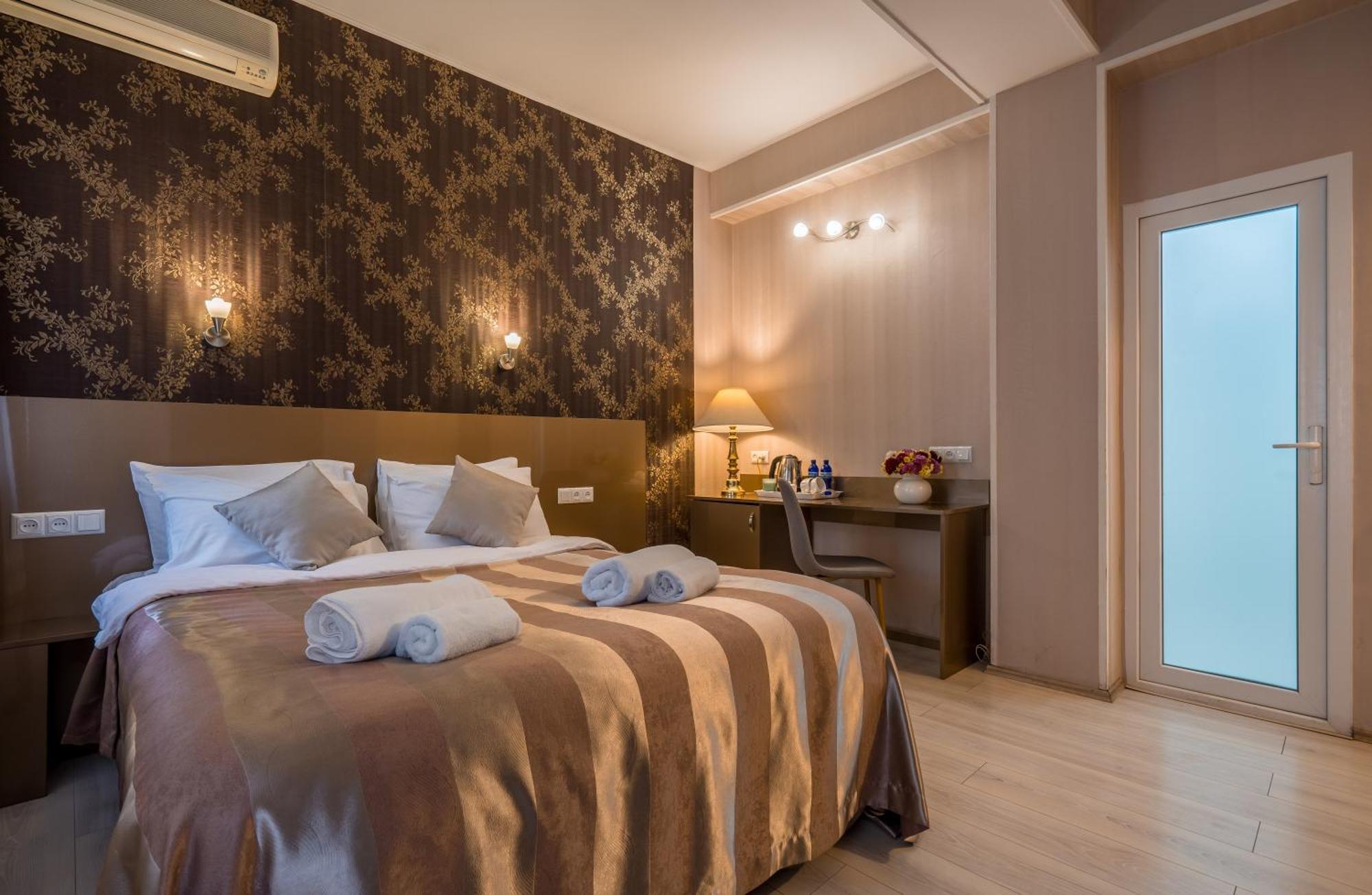 Iliani Hotel Tbilisi Buitenkant foto