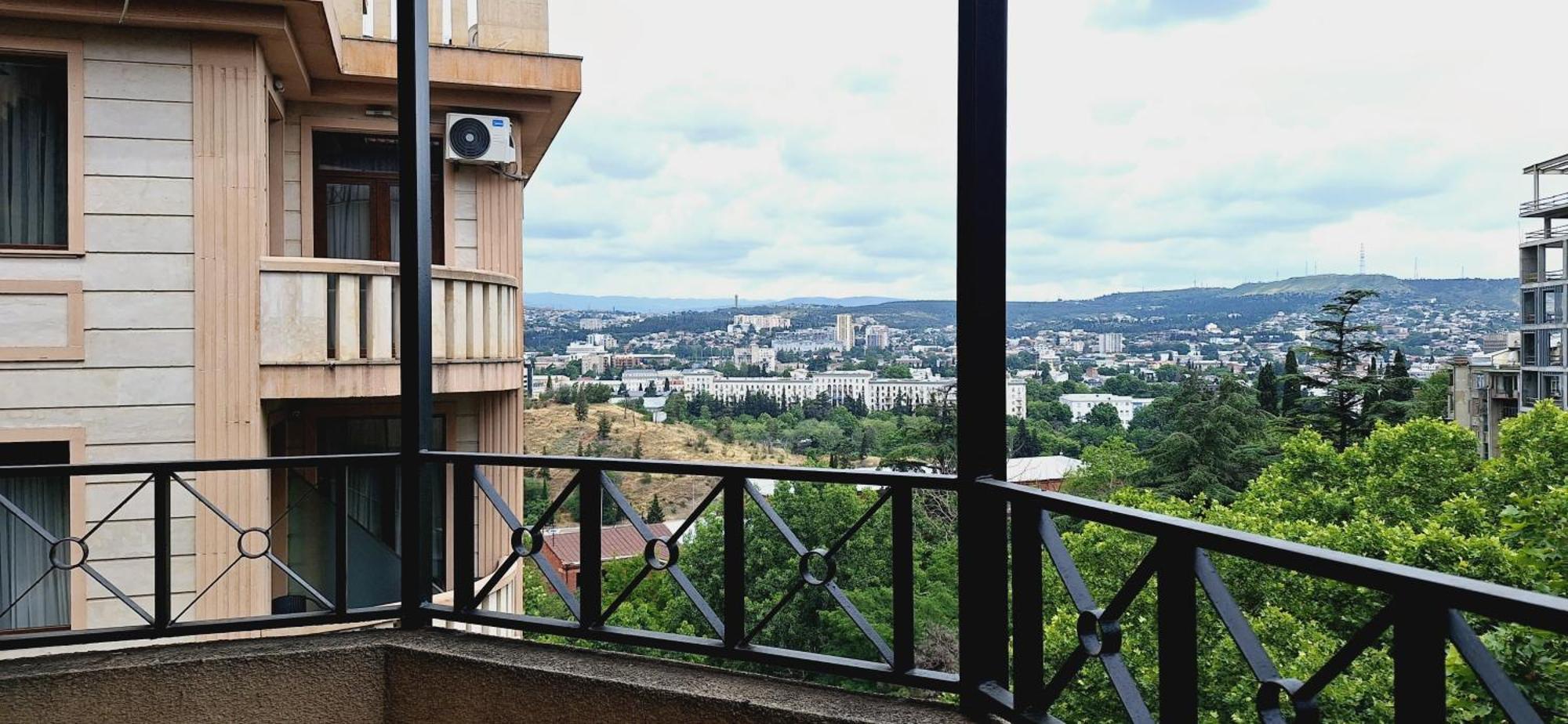 Iliani Hotel Tbilisi Buitenkant foto