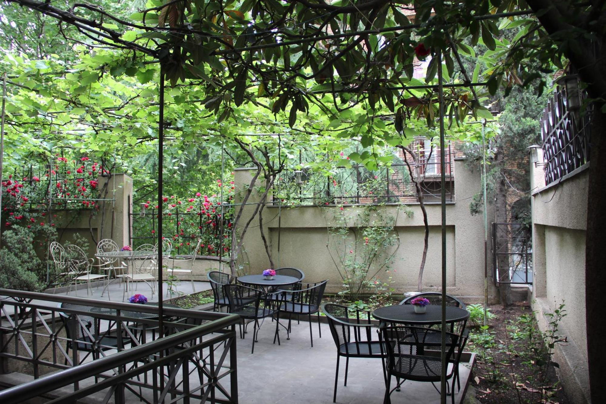 Iliani Hotel Tbilisi Buitenkant foto