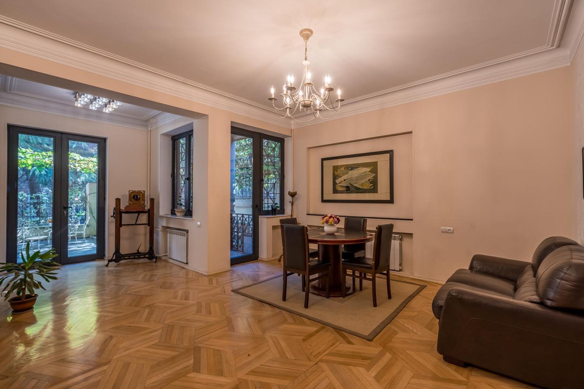 Iliani Hotel Tbilisi Buitenkant foto