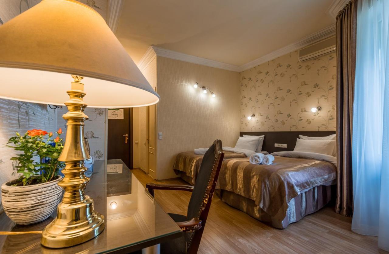 Iliani Hotel Tbilisi Buitenkant foto